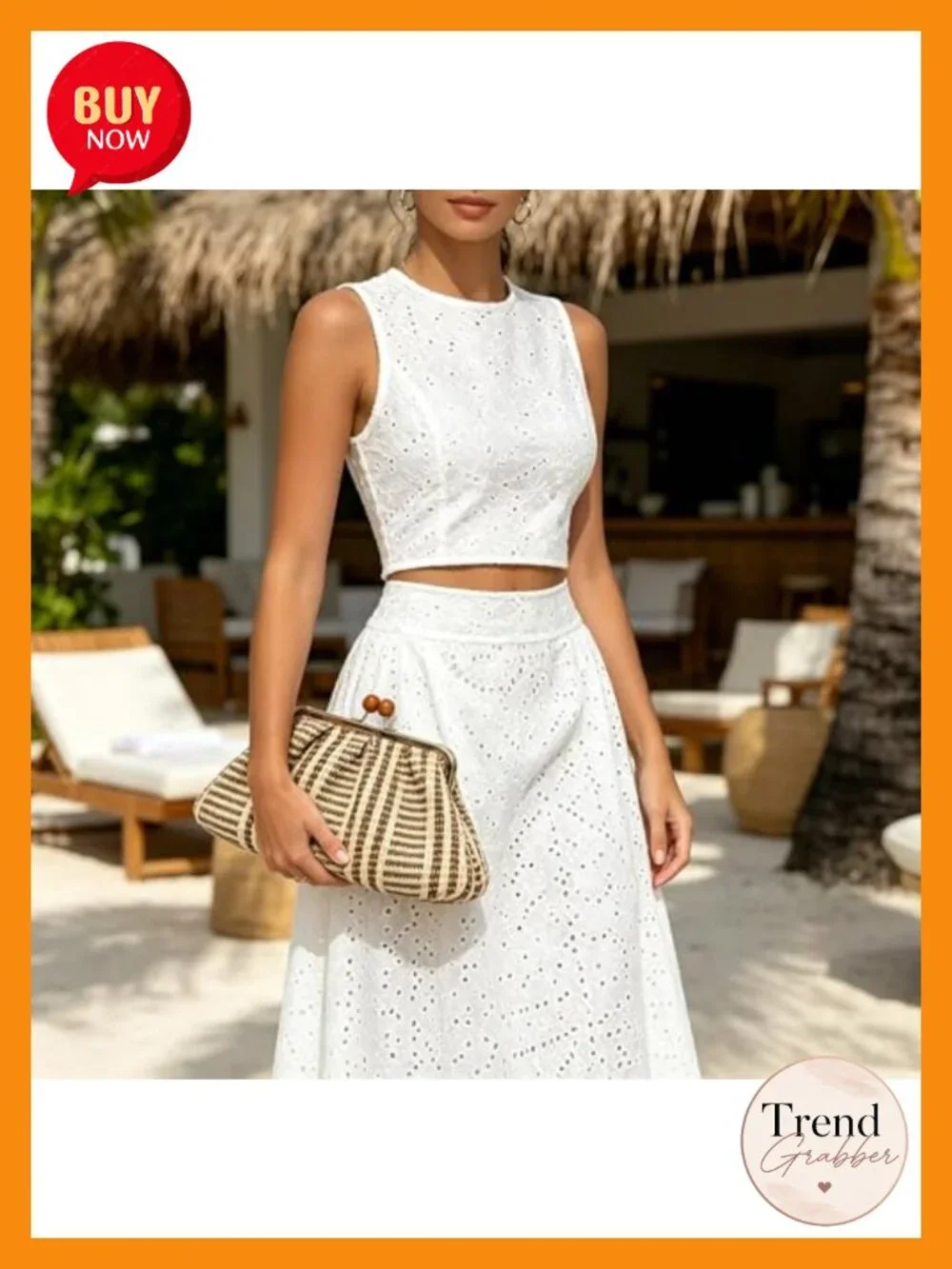 Handwoven Straw Clutch Purse with Kiss Lock Closure, Dumpling Shape Beach Bag